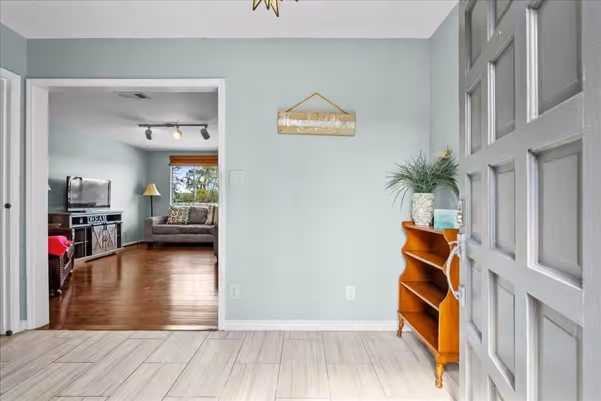 Photo 6 of 15319 Diana Lane, Houston, TX