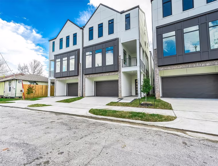 Photo 2 of 3808 Jefferson Street, Houston, TX