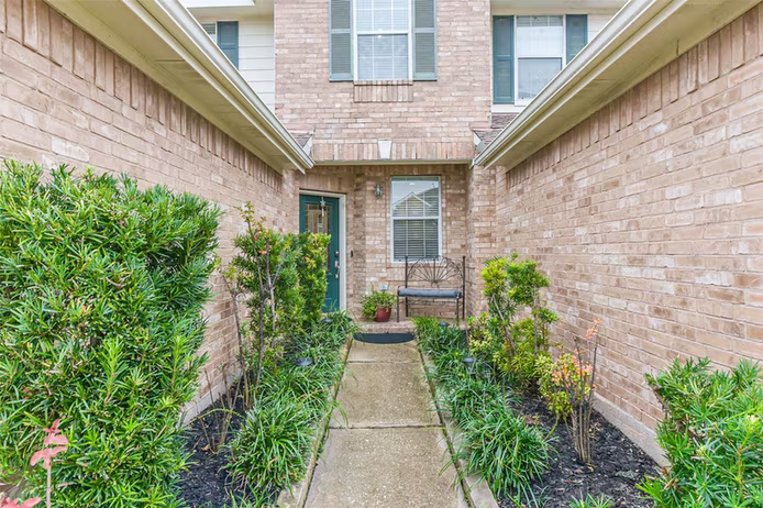 Photo 2 of 4415 Park Trail Lane, Pasadena, TX