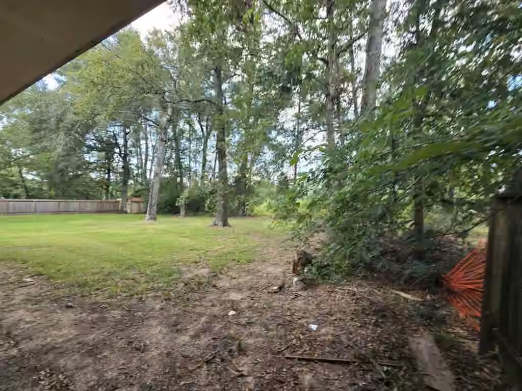 Photo 3 of 613 Shell Avenue, Cleveland, TX