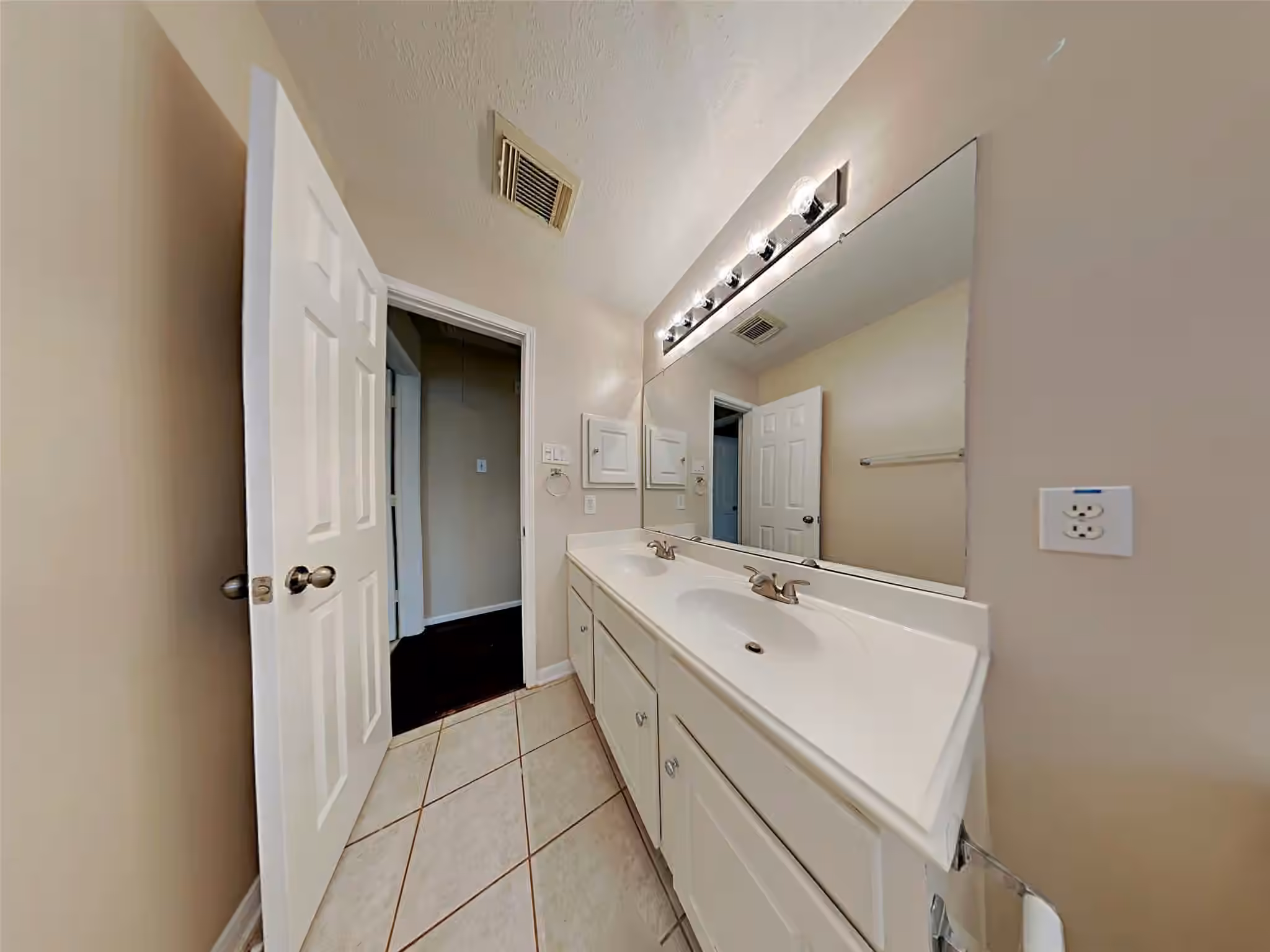 Photo 5 of 74 Wimberly Way, Conroe, TX