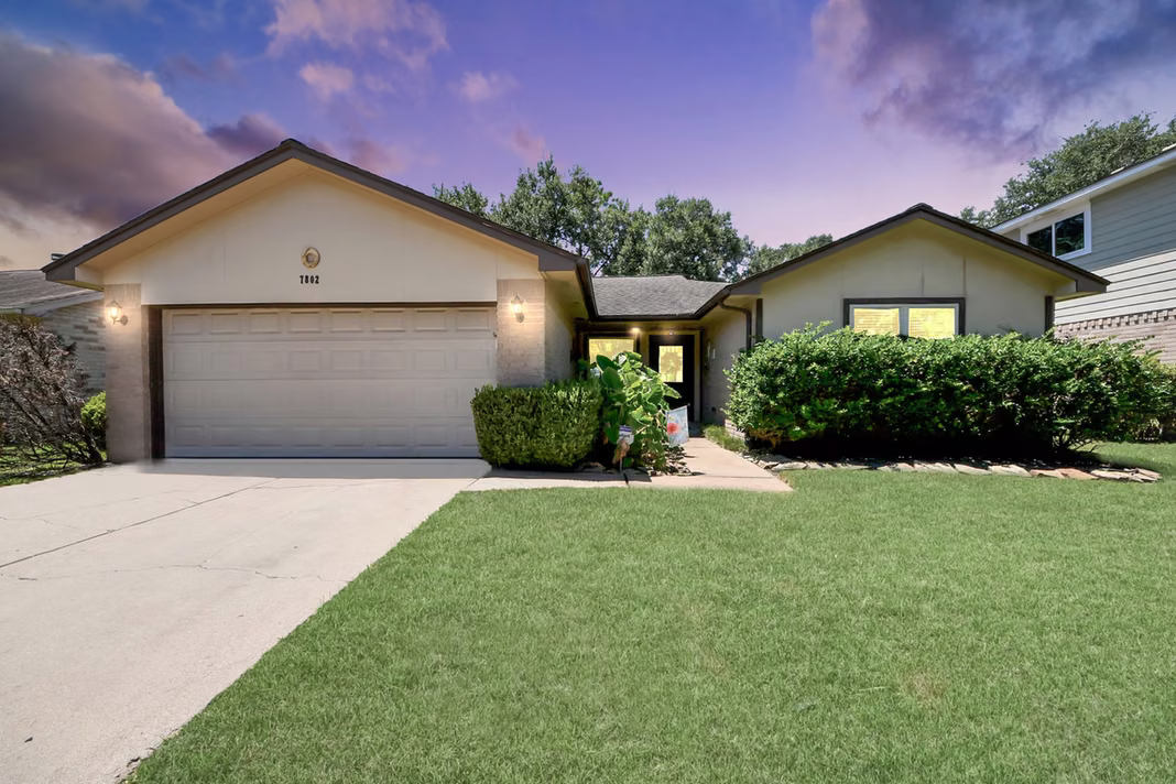 Photo of 7802 Alegria Drive, Houston, TX