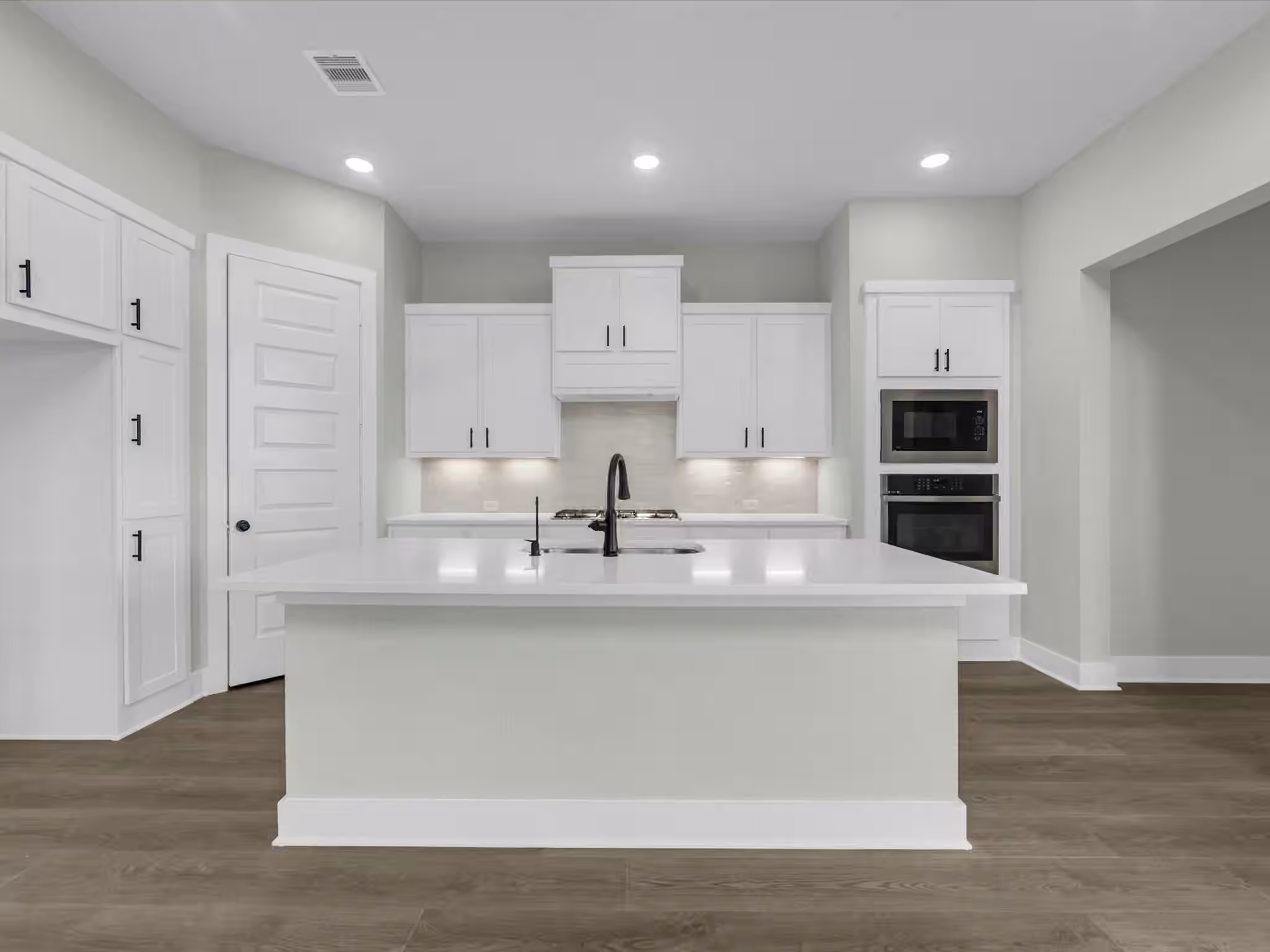 Photo 2 of 22618 Ruby Forest Road, Tomball, TX