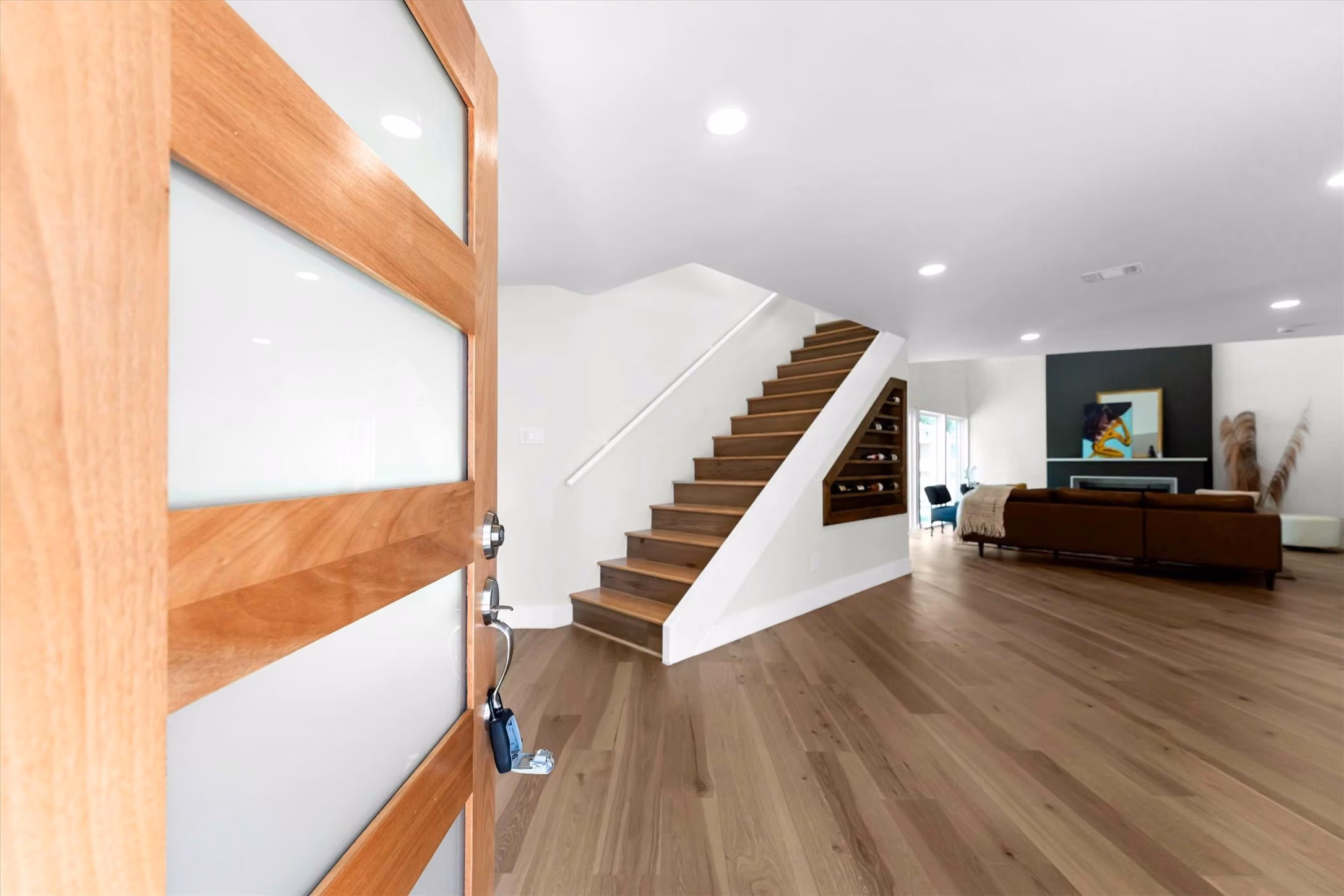 Photo 5 of 10722 Ella Lee Lane, Houston, TX