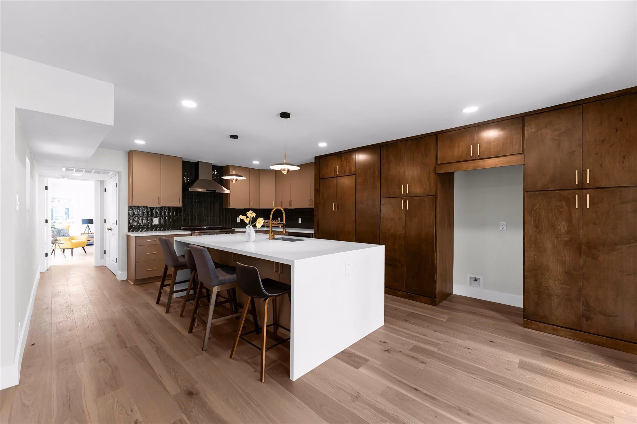 Photo 7 of 10722 Ella Lee Lane, Houston, TX