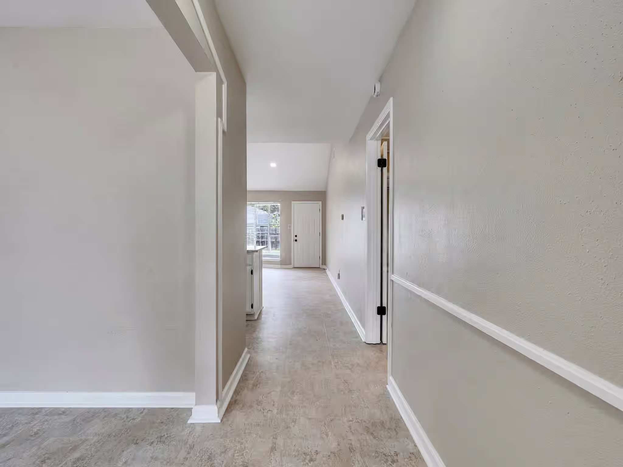 Photo 3 of 11010 Whittingham Lane, Houston, TX