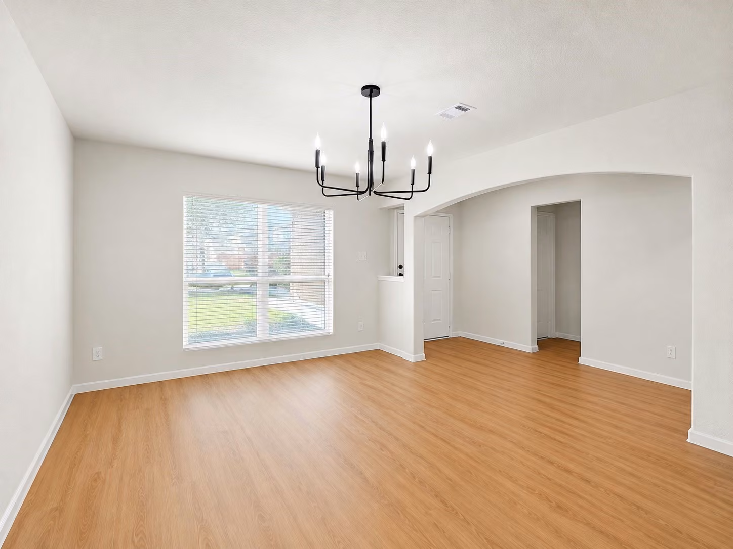 Photo 5 of 15911 Sheldon Ridge Way, Houston, TX