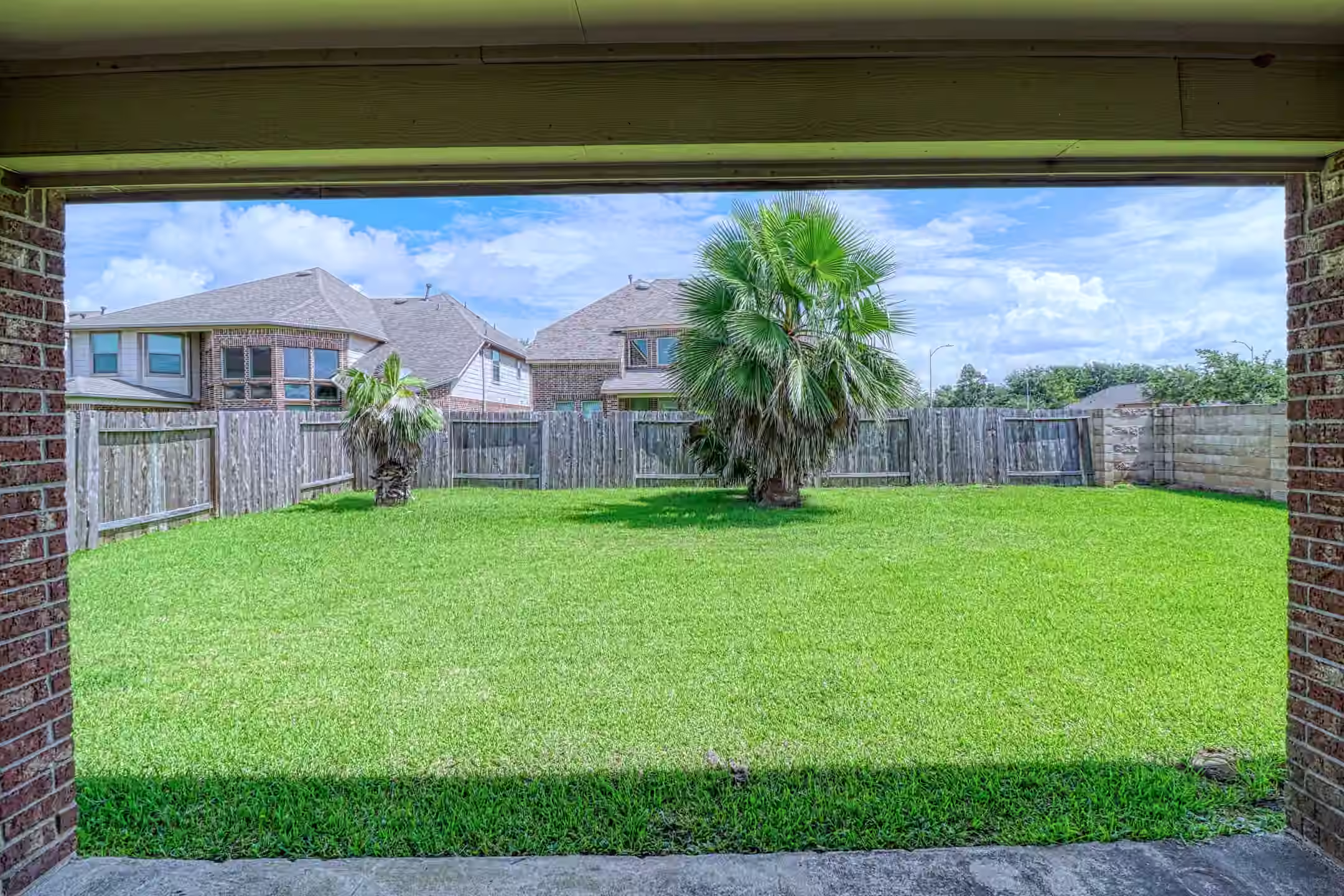 Photo 3 of 2735 Diamond Vista Lane, Rosharon, TX