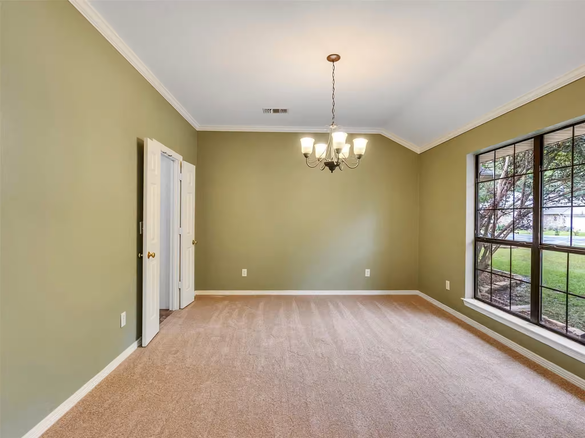 Photo 7 of 195 Coral Gables, Trinity, TX