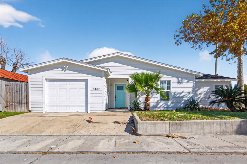 Photo of 2320 43rd Street, Galveston, TX 77550