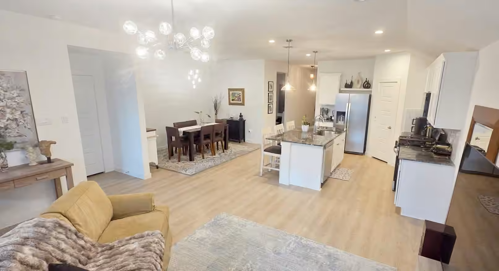 Photo 5 of 8510 Tropical Breeze Way, Rosharon, TX