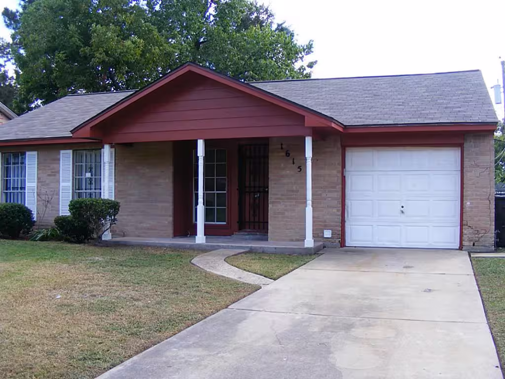 Photo 2 of 1615 Mosher Lane, Houston, TX