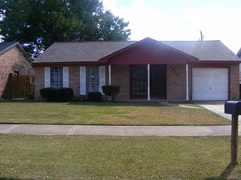 Photo 3 of 1615 Mosher Lane, Houston, TX