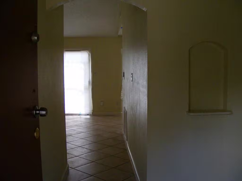 Photo 4 of 1615 Mosher Lane, Houston, TX