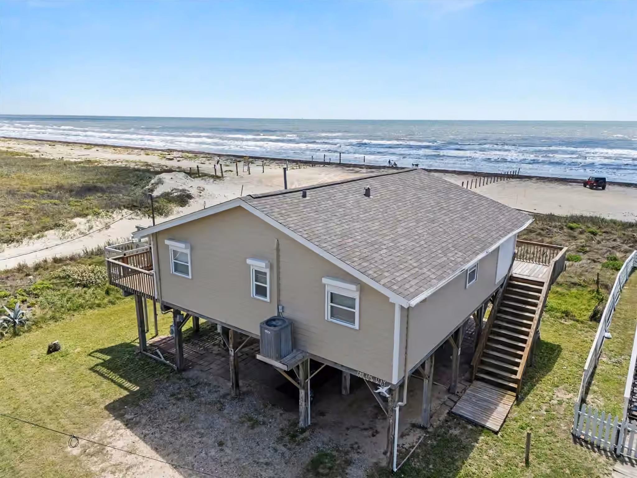 Photo 4 of 16505 Jamaica Beach Road, Jamaica Beach, TX