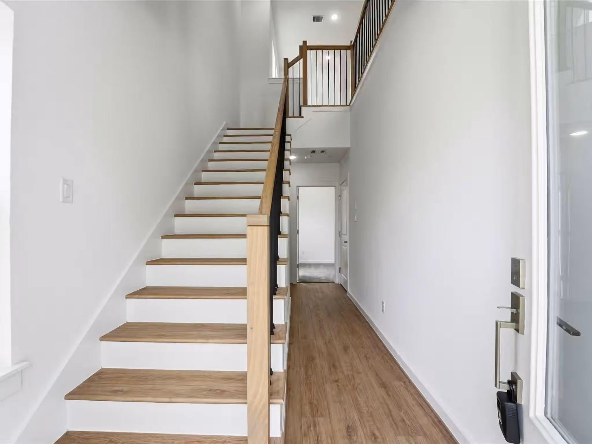 Photo 5 of 7453 LaSalette Street, Houston, TX