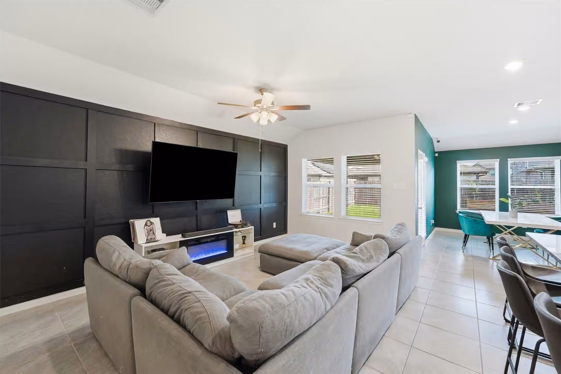 Photo 4 of 1007 Modesto Drive, Rosharon, TX