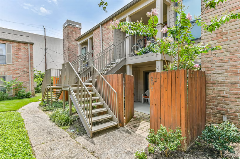 Photo 2 of 1201 Mcduffie Street 205, Houston, TX