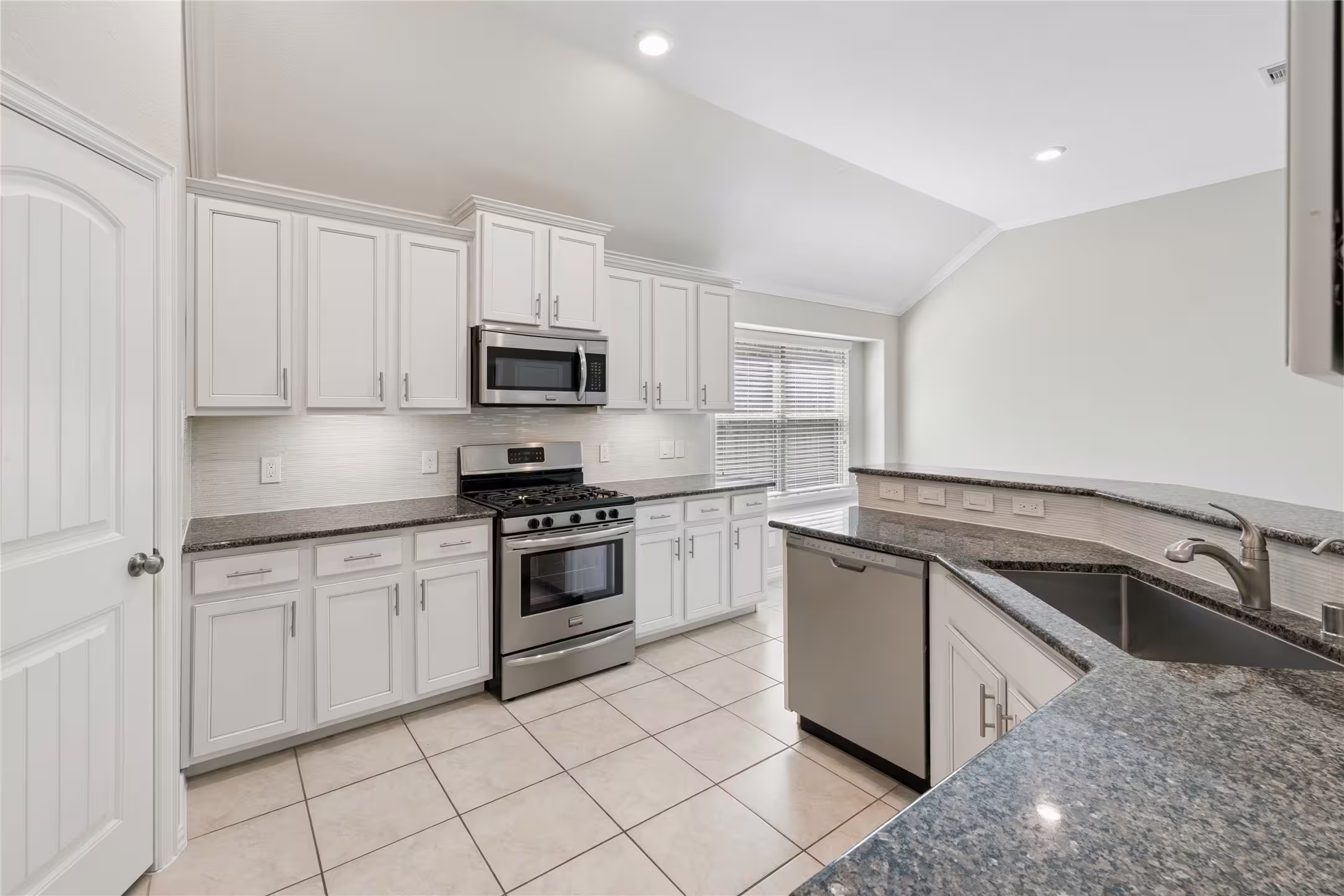 Photo 6 of 2357 OLD STONE DRIVE, Conroe, TX