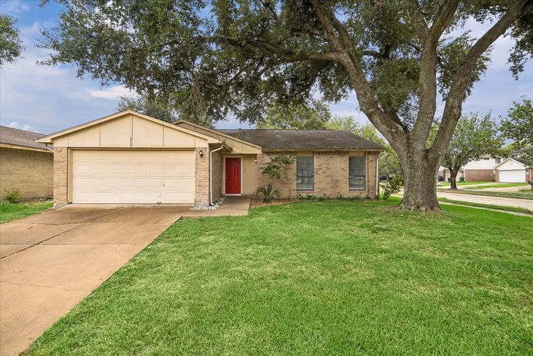 Photo of 15627 Summer Briar Court, Missouri City, TX 77489