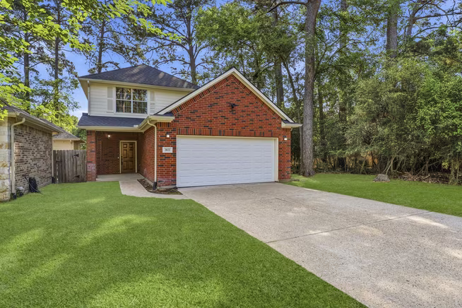 Photo 2 of 2822 Whitman Drive, Montgomery, TX