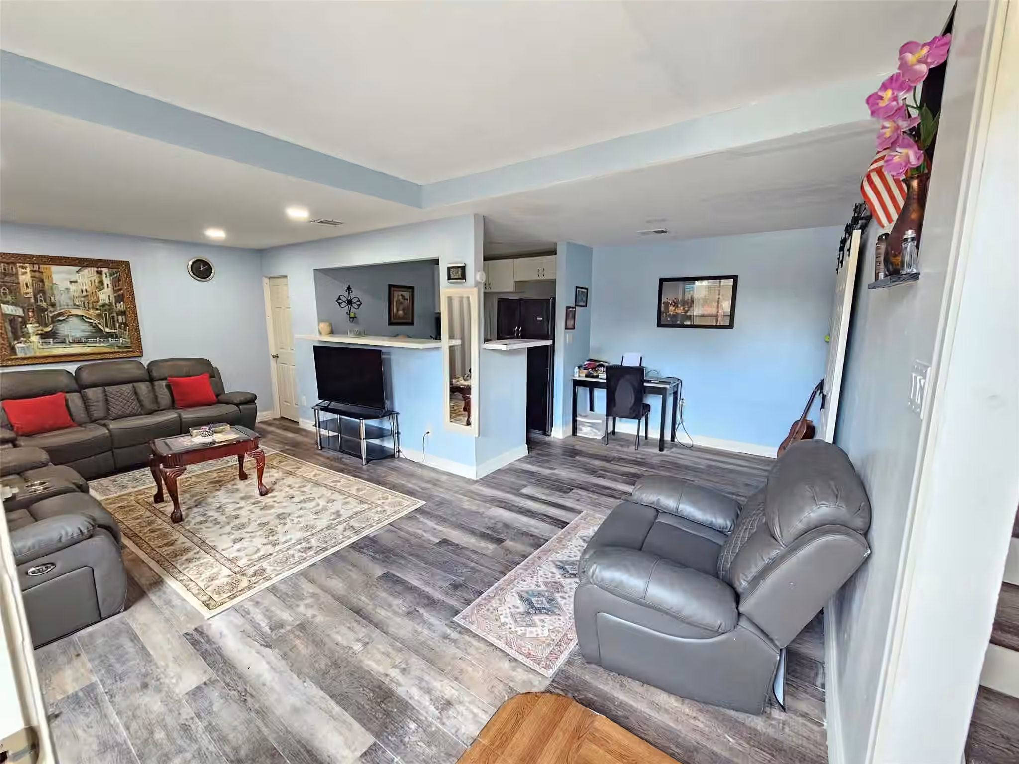 Photo 5 of 9321 Pagewood Lane, Houston, TX