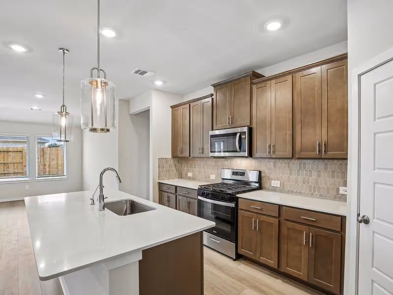 Photo 4 of 17327 Remington Meadows Street, Waller, TX