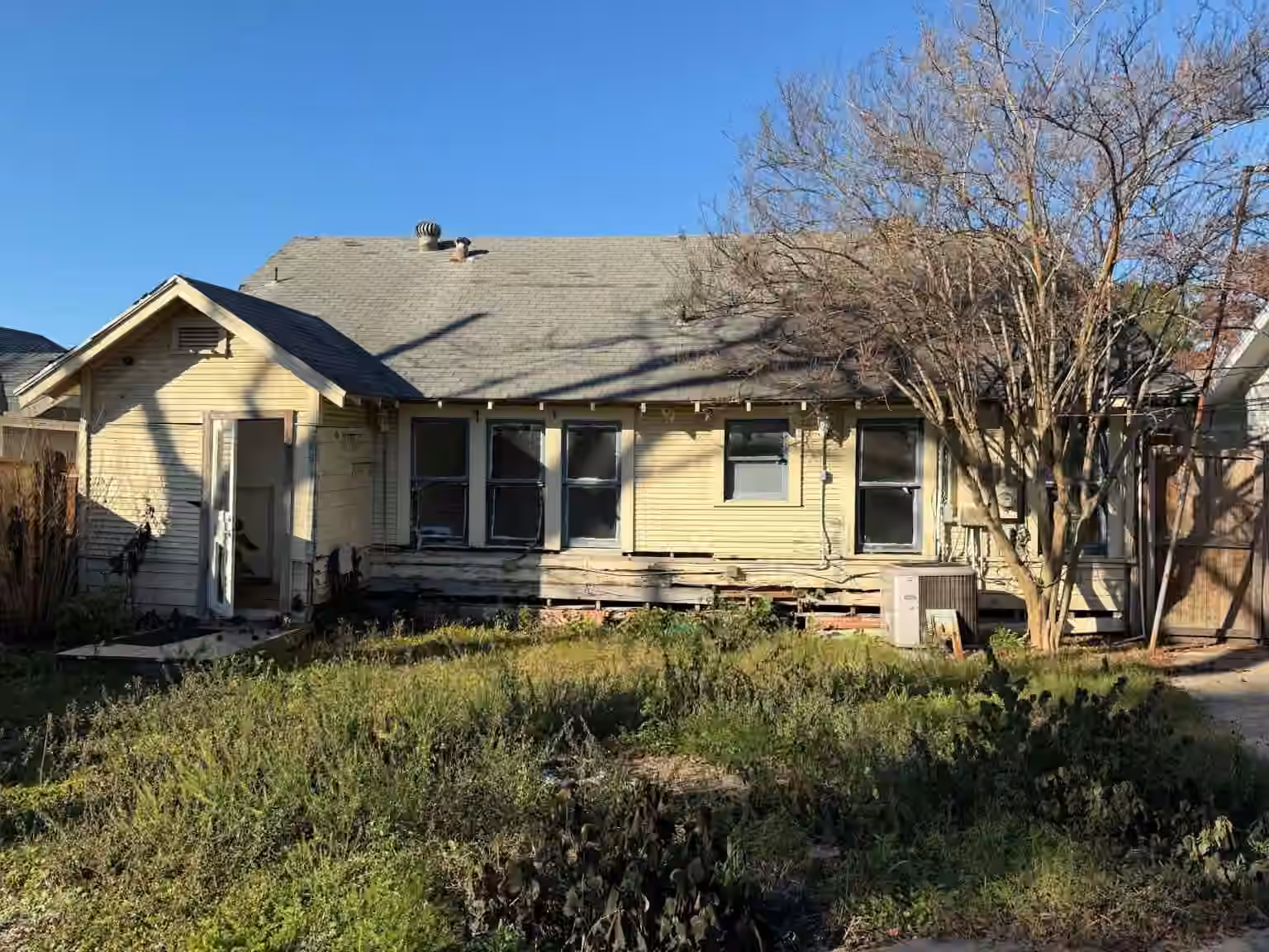Photo 3 of 1120 E 14th Street, Houston, TX
