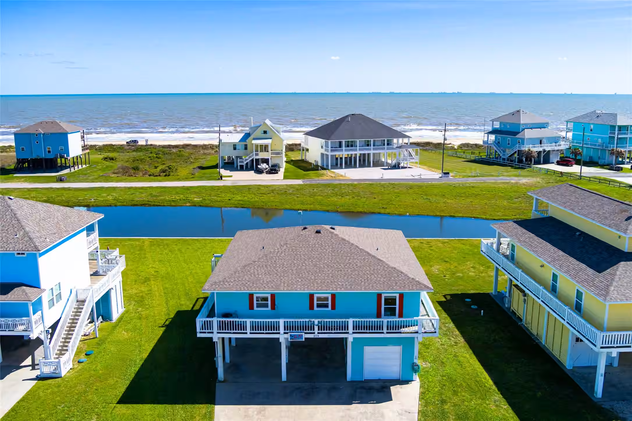 Photo 2 of 3174 Sea Castle Drive, Crystal Beach, TX