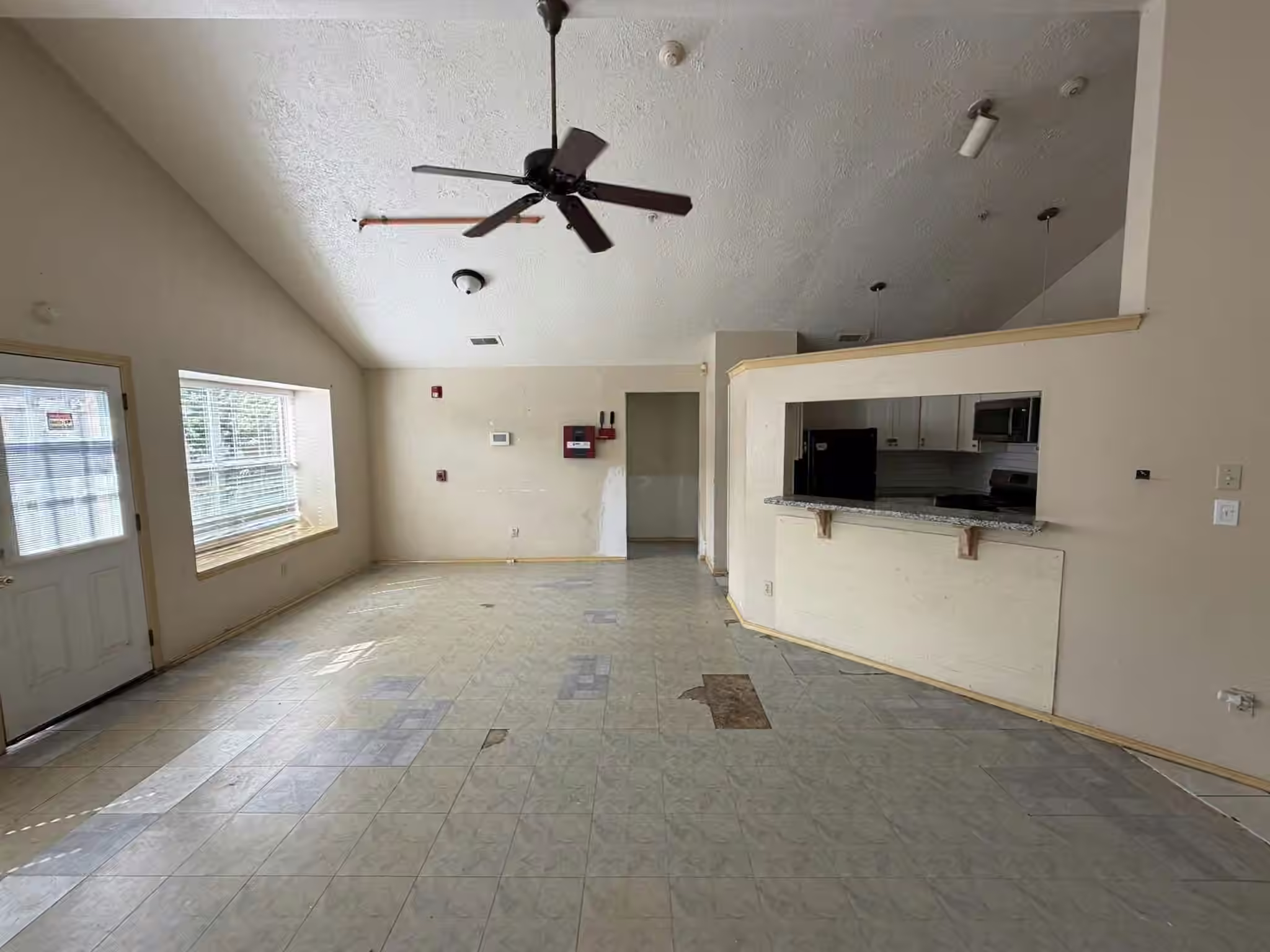 Photo 5 of 1808 Pinewood Park Drive, Missouri City, TX