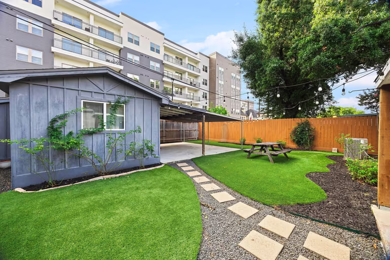 Photo 3 of 1626 Walton Street, Houston, TX