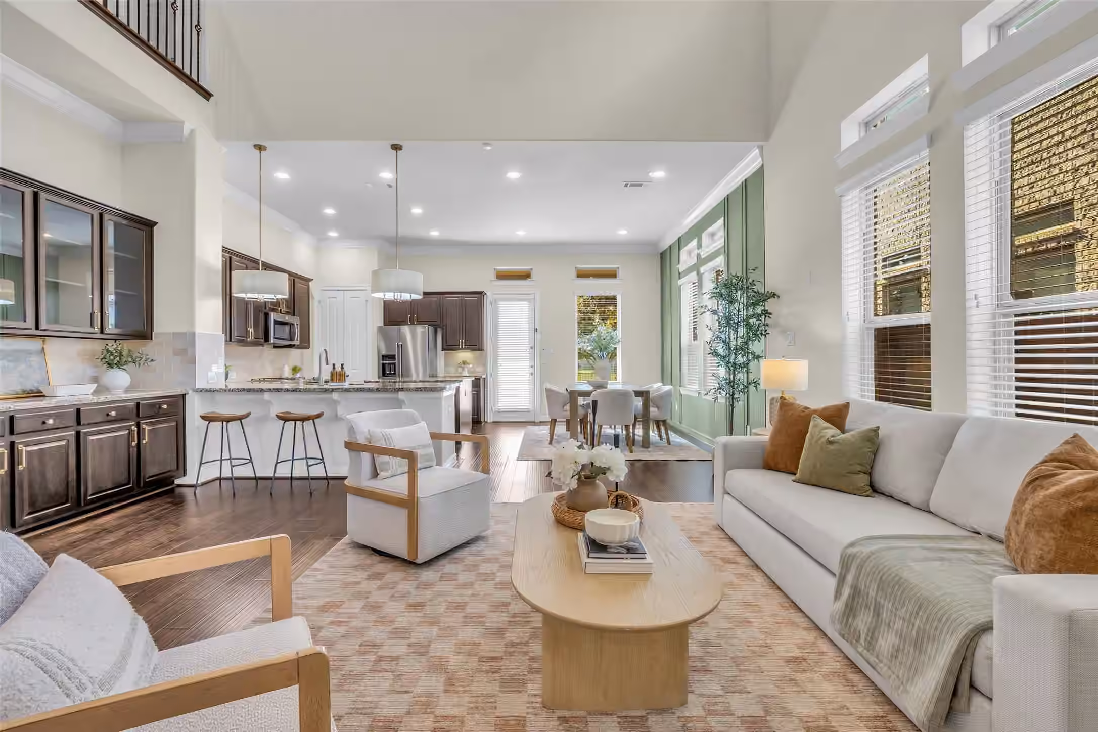 Photo 5 of 2105 Westbourne Park Drive, Houston, TX