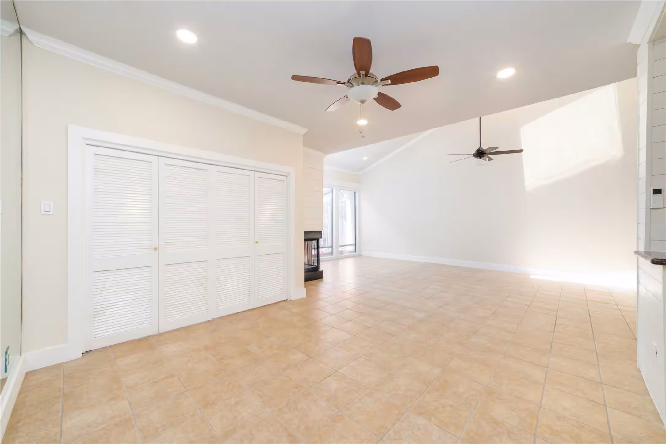 Photo 7 of 1836 Augusta Drive 4, Houston, TX