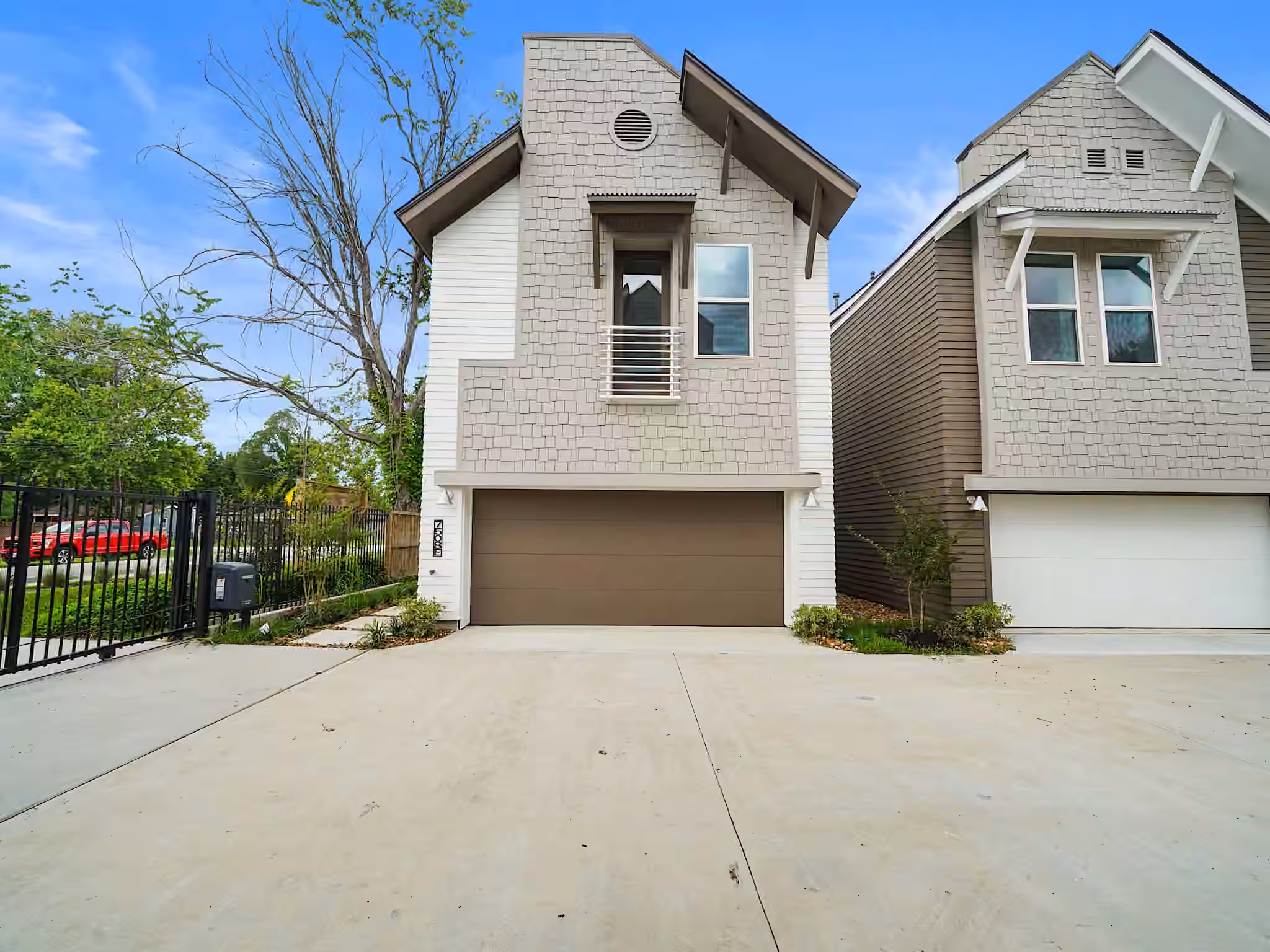 Photo 2 of 7508 Carver Road E, Houston, TX