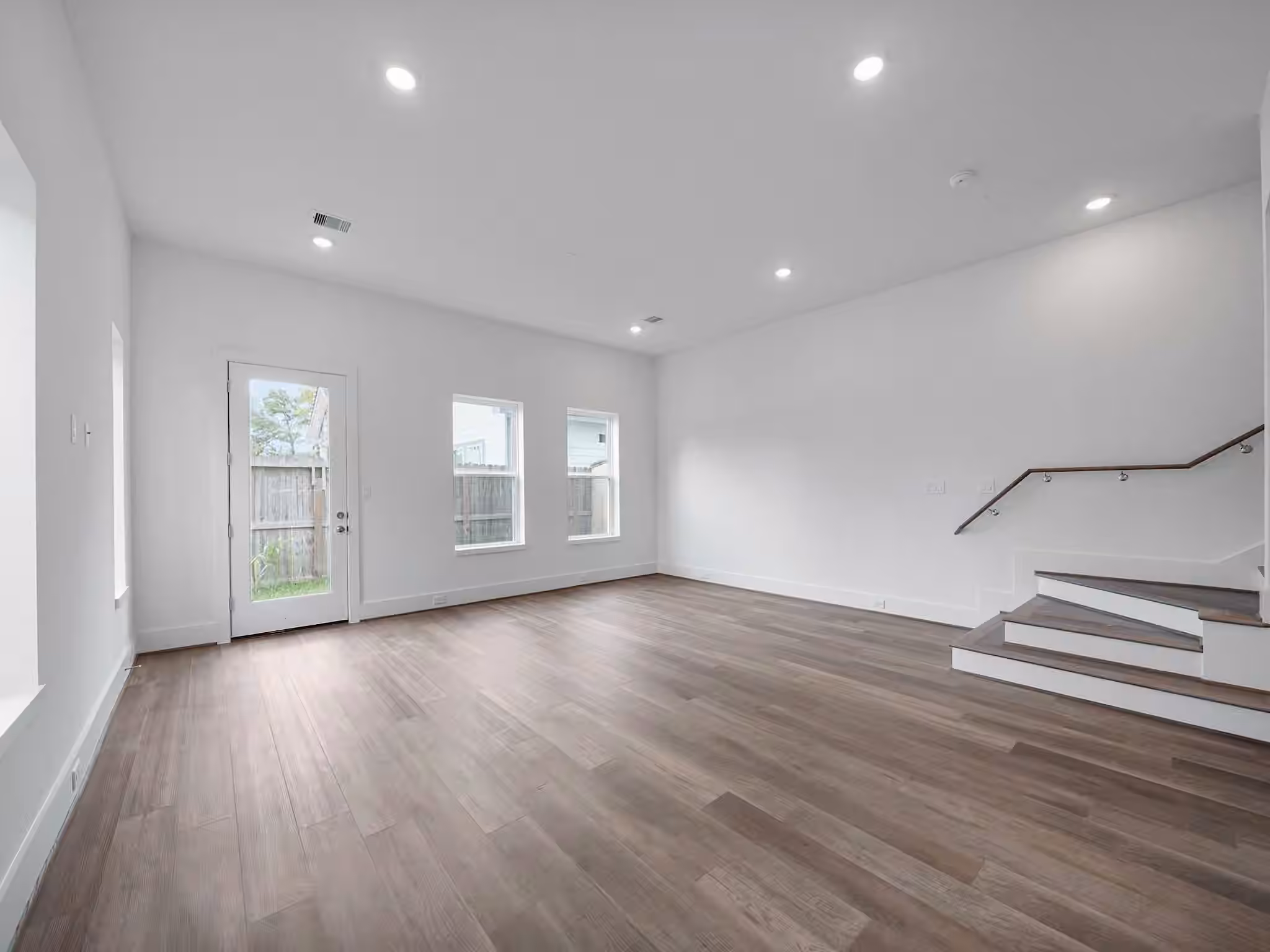 Photo 4 of 7508 Carver Road E, Houston, TX
