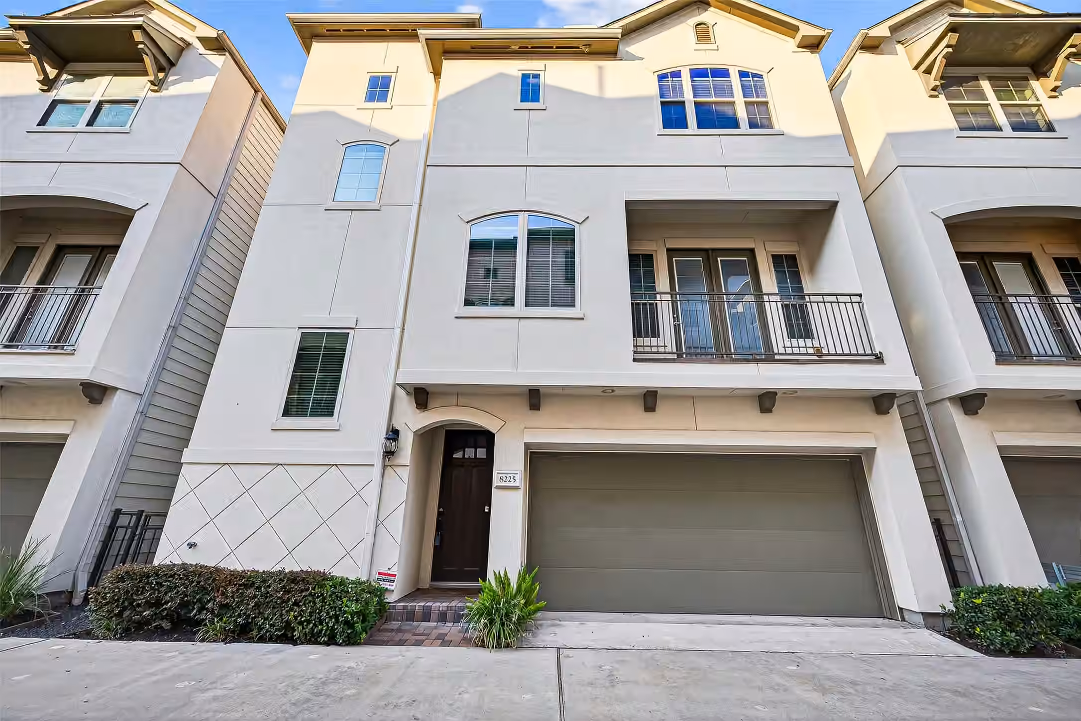 Photo 4 of 8225 Cambridge Street, Houston, TX