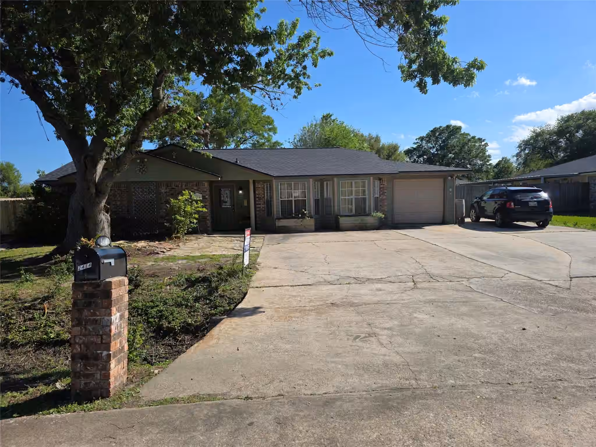 Photo of 2414 Goldenrod Street, Highlands, TX