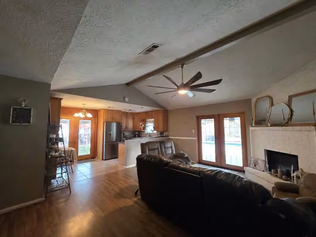 Photo 4 of 2414 Goldenrod Street, Highlands, TX