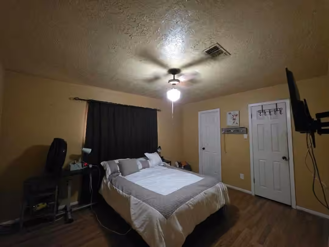 Photo 6 of 2414 Goldenrod Street, Highlands, TX