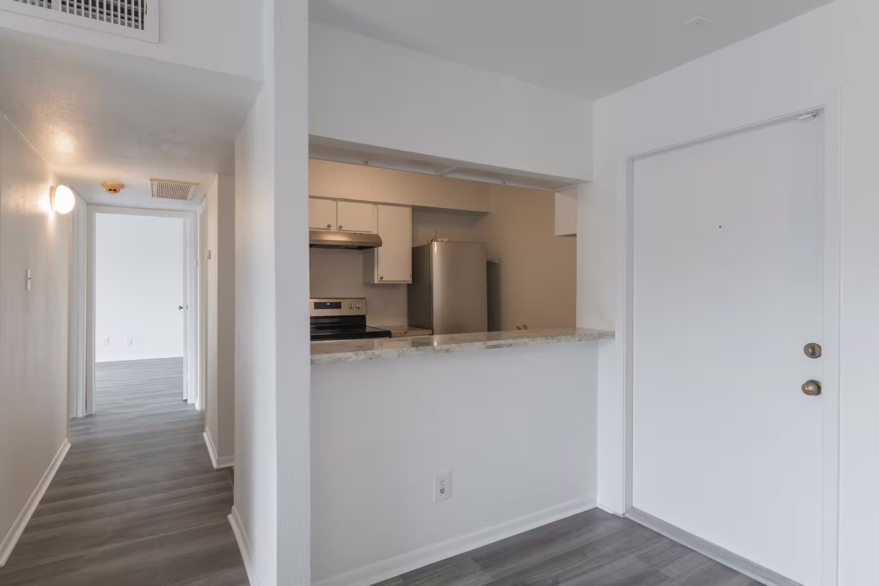 Photo 6 of 3025 Walnut Bend Lane 37, Houston, TX