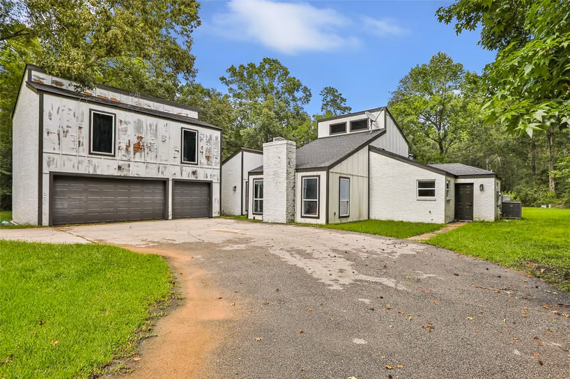 Photo 4 of 854 Fairway Drive, New Caney, TX