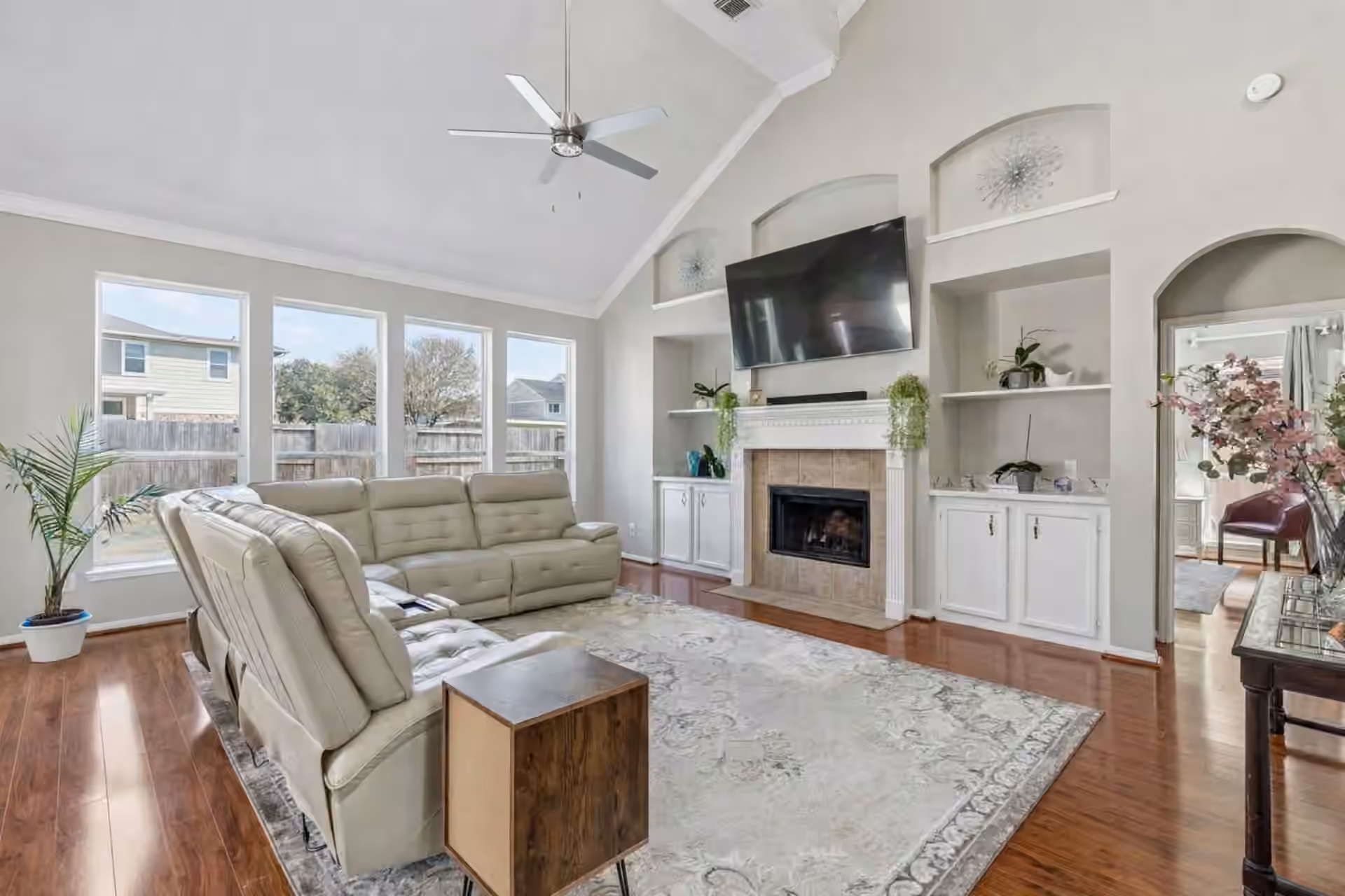 Photo 5 of 14010 Sea Myrtle Lane, Sugar Land, TX