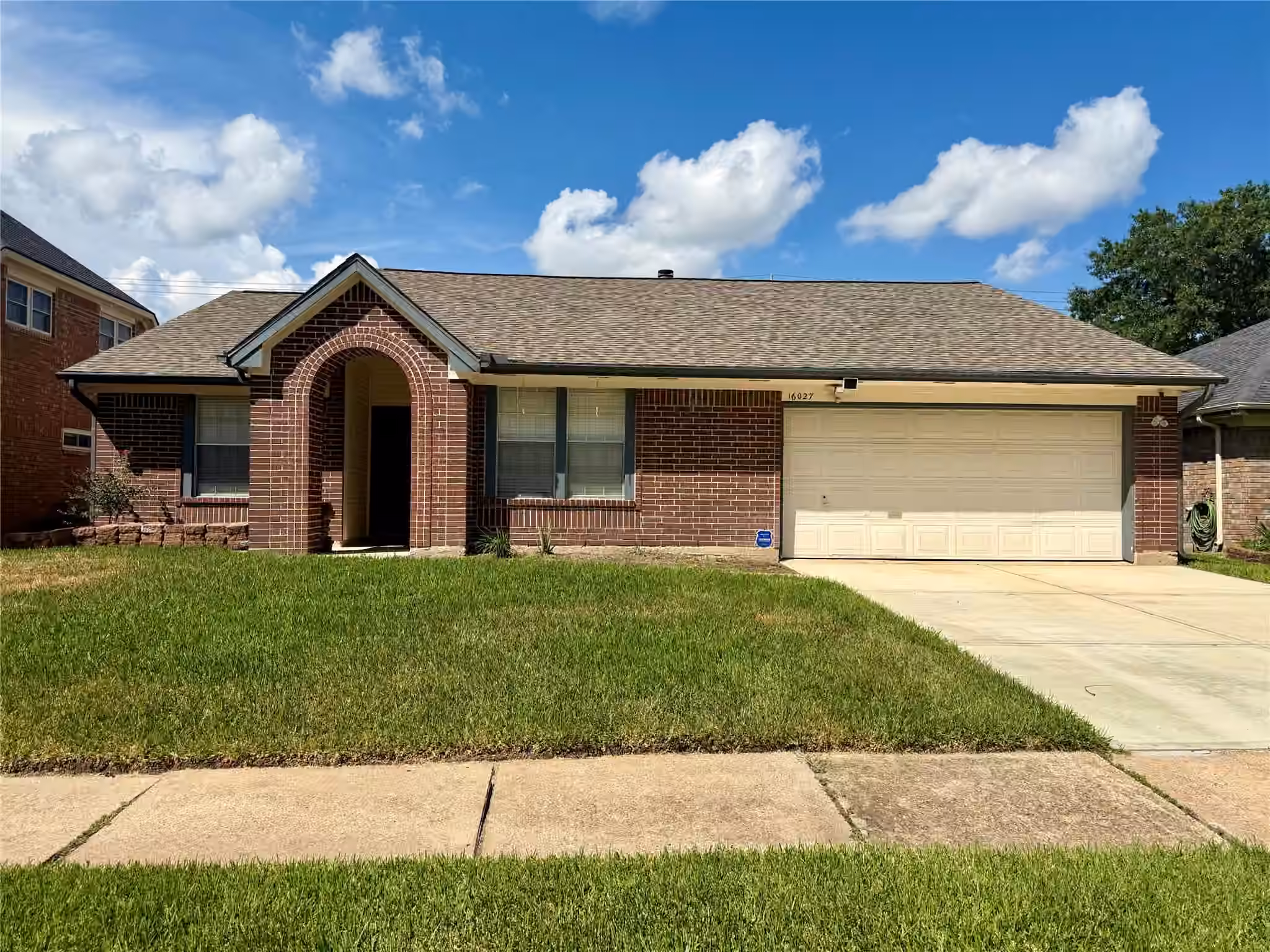 Photo of 16027 Surrey Woods Drive, Friendswood, TX 77546