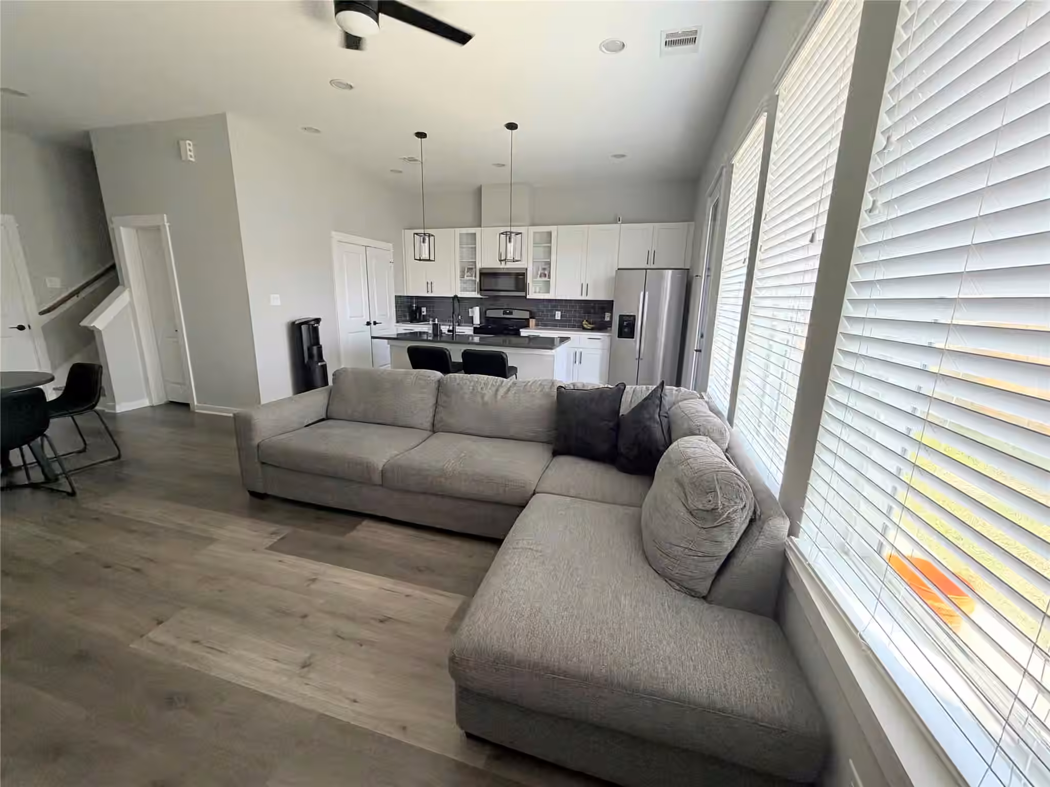Photo 4 of 6722 Parker Grove Lane, Houston, TX