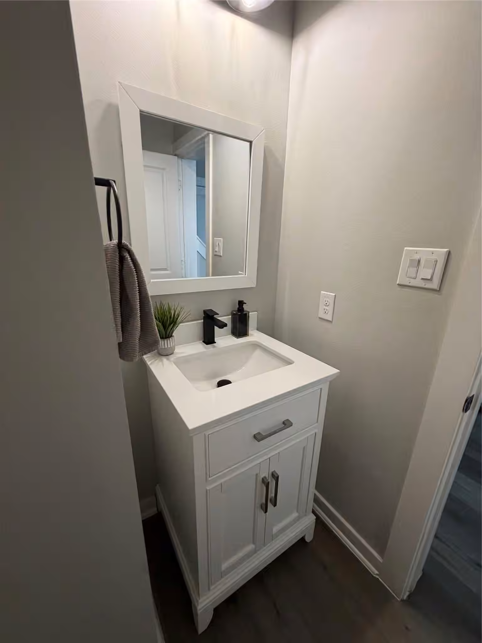 Photo 5 of 6722 Parker Grove Lane, Houston, TX