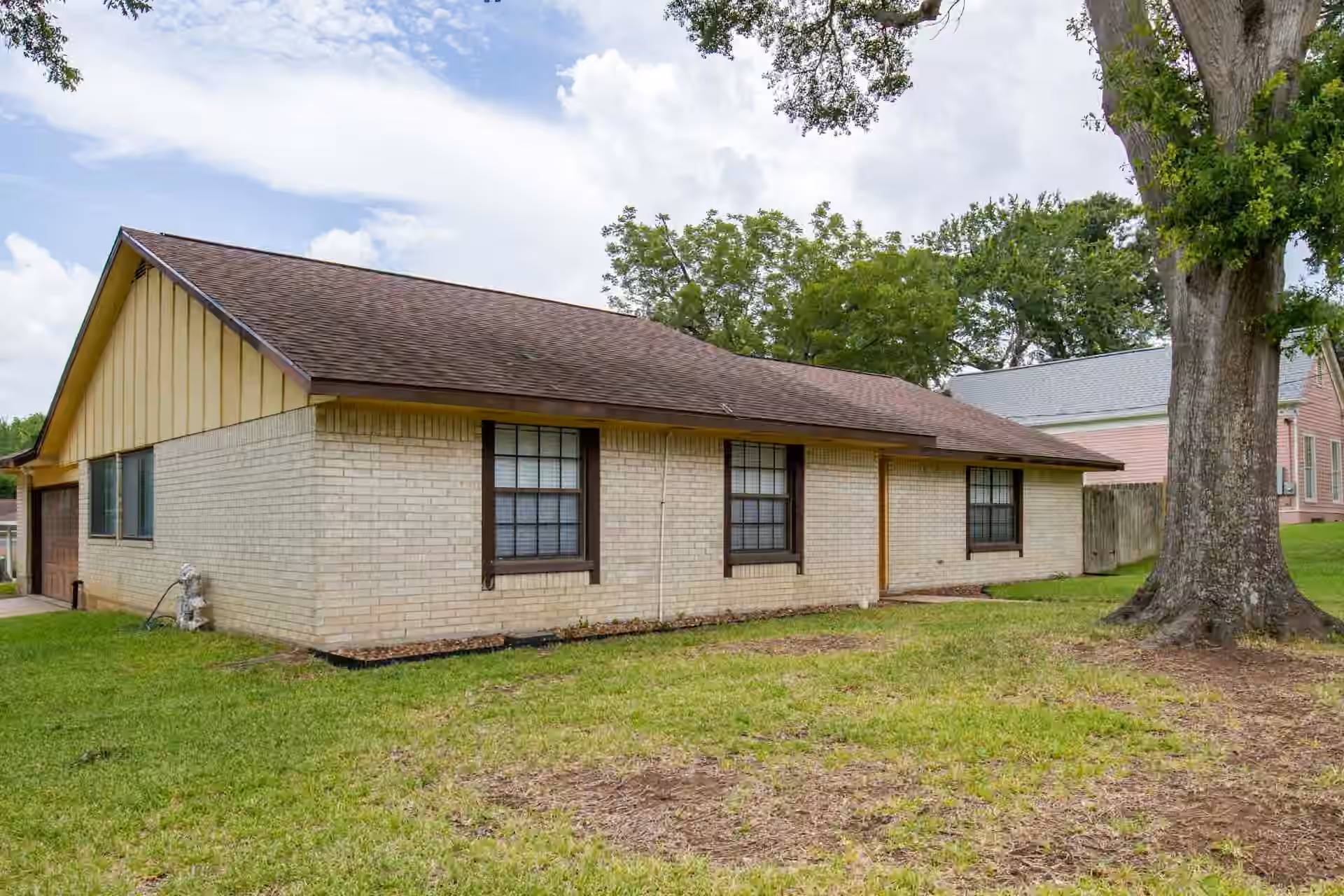 Photo 2 of 401 W Fifth Street, Brenham, TX