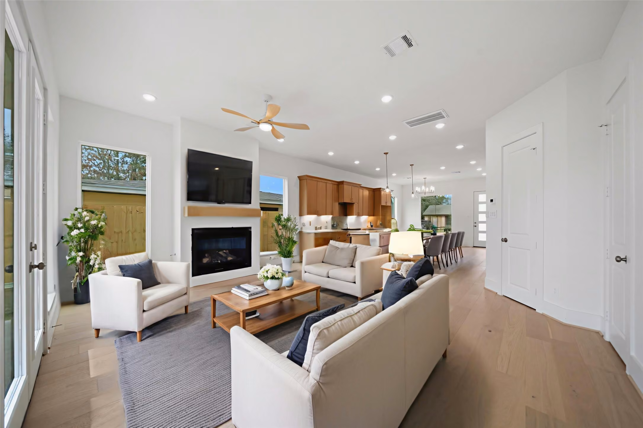Photo 3 of 8521 Friendship Road, Houston, TX