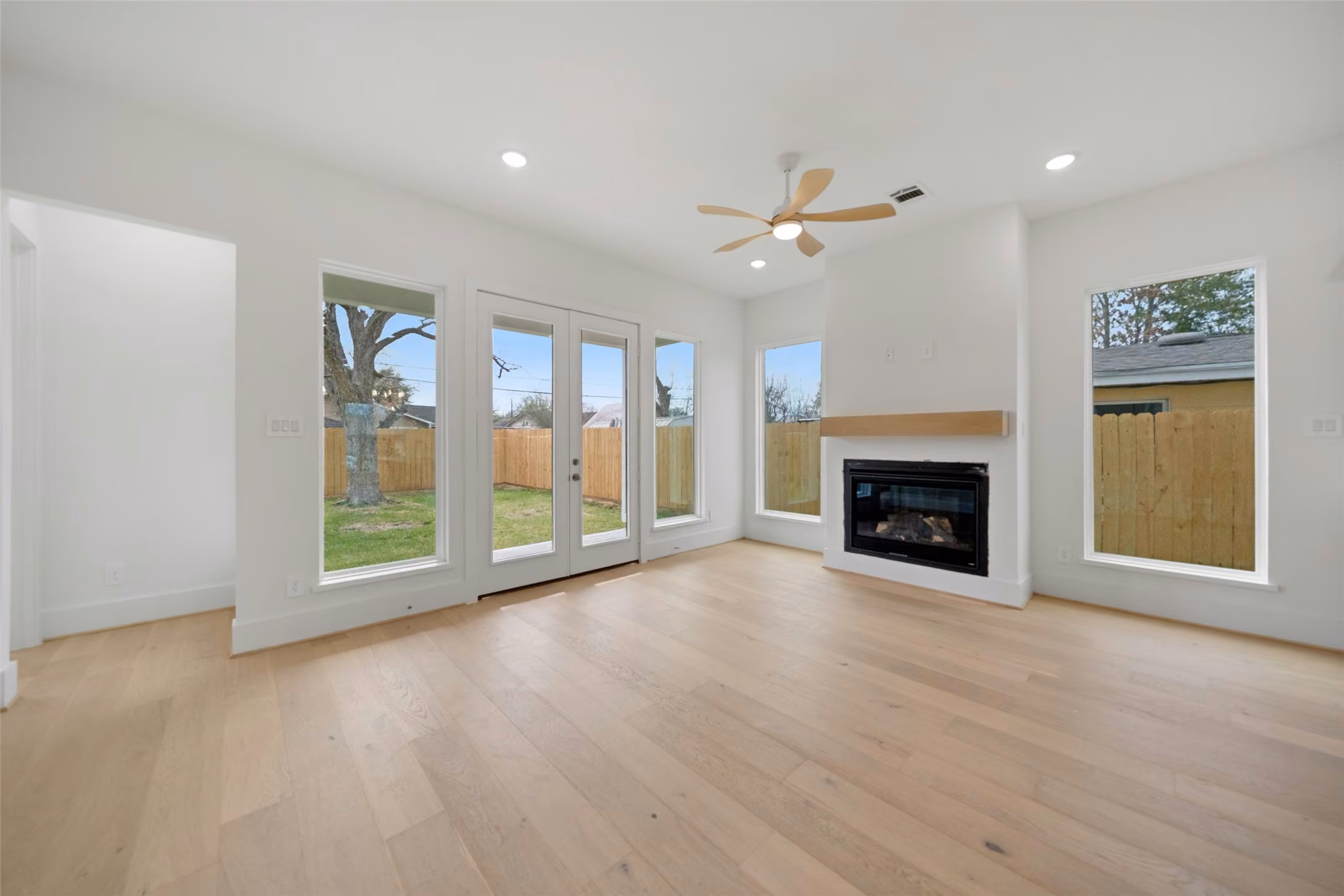 Photo 6 of 8521 Friendship Road, Houston, TX