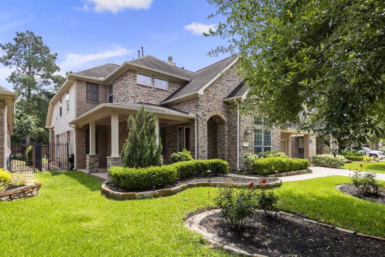 Photo 2 of 130 S Arrow Canyon Circle, Spring, TX