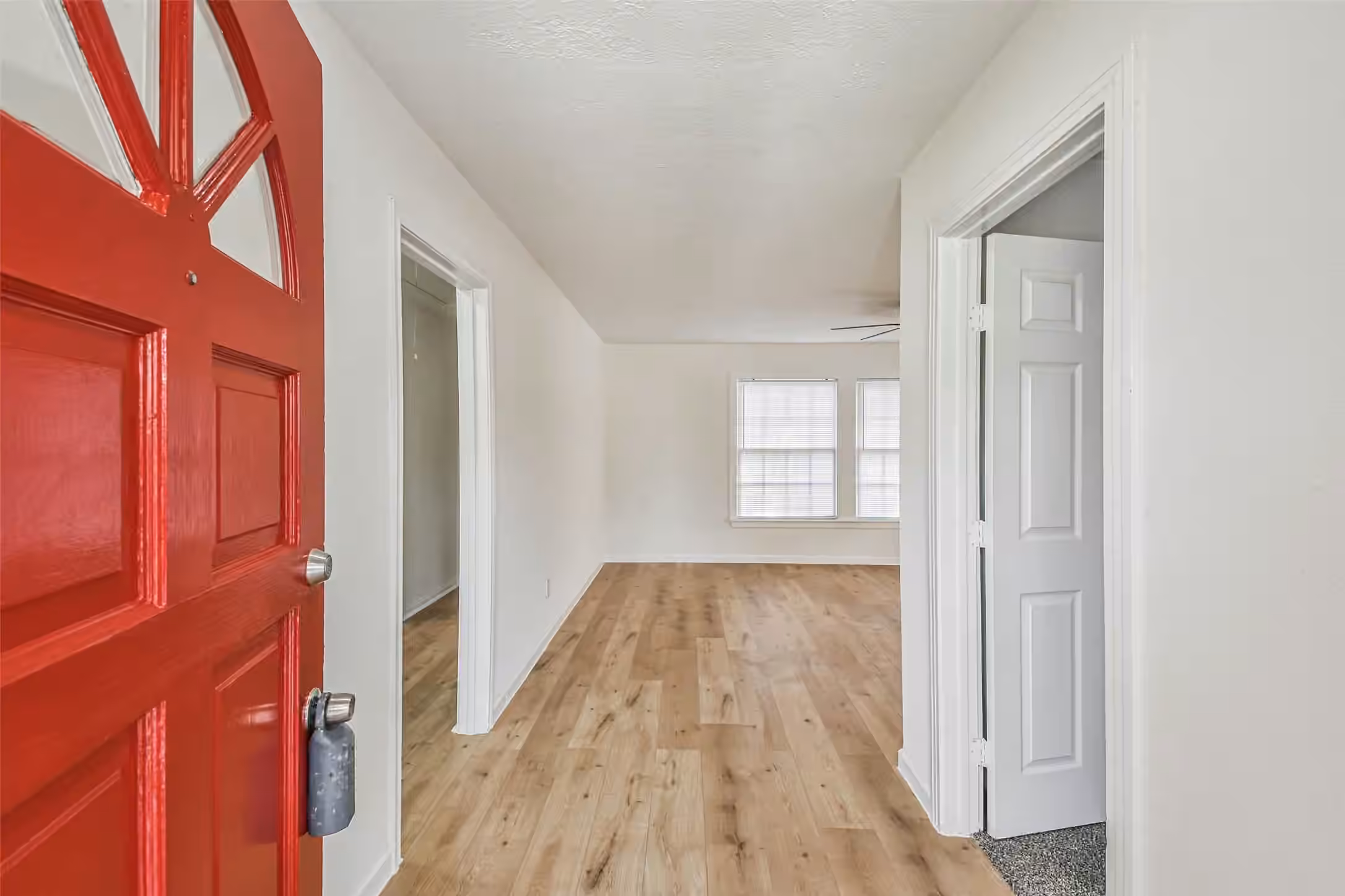Photo 2 of 105 Live Oak Street, Baytown, TX